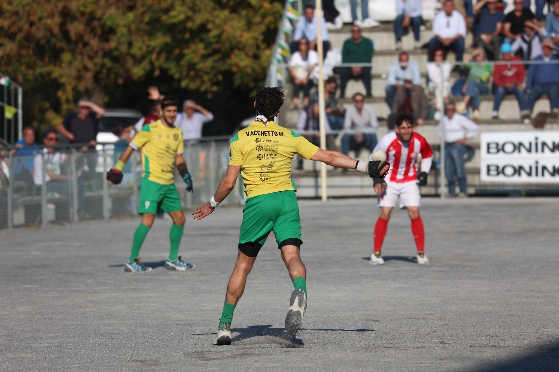 Una storia che continua. Dal Monferrato all’Albese l’eternità del “balon”.